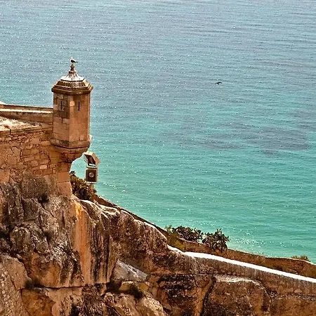 The Old Town Artist Workshop, Impressive Rooftop, Terrace With Amazing Views And Sea Views, Bbq, Air Conditioner, Wifi