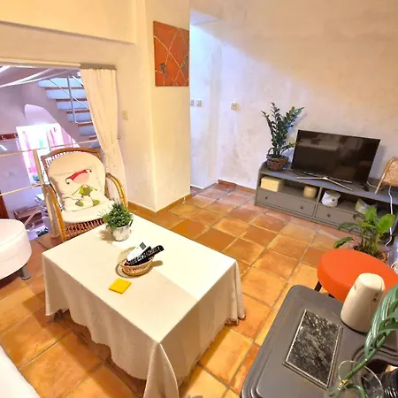 The Old Town Artist Workshop, Impressive Rooftop, Terrace With Amazing Views And Sea Views, Bbq, Air Conditioner, Wifi Appartamento *